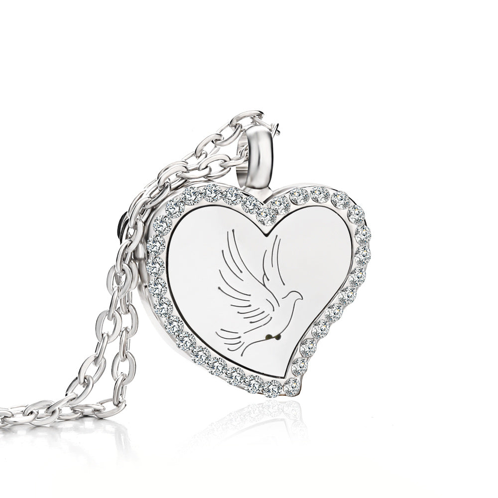 Heart-Shaped Essential Oil Diffuser Necklace – Aromatherapy Jewelry
